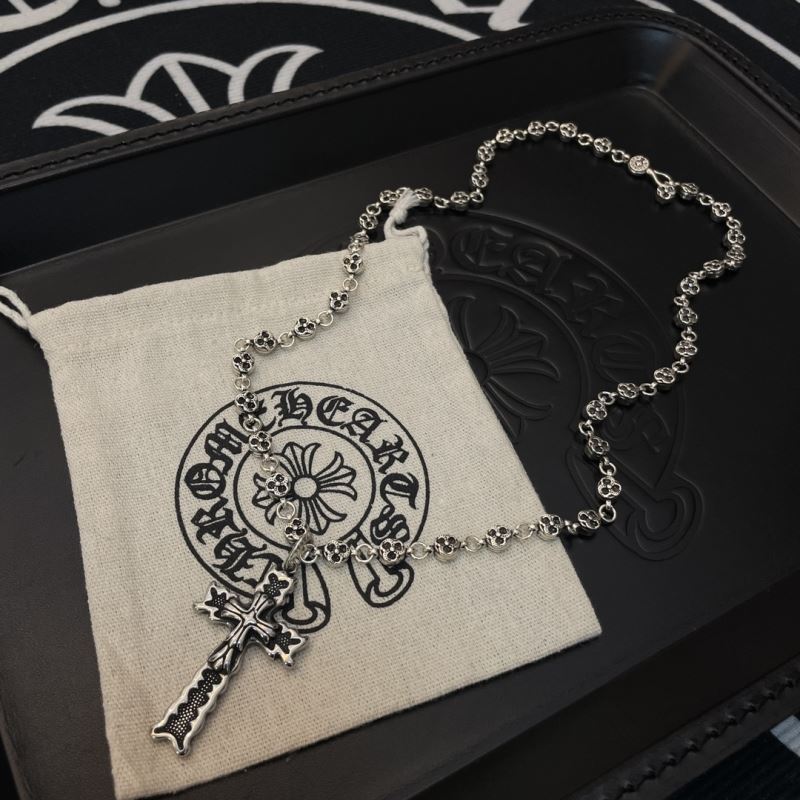 Ch*0me He**ts necklaces